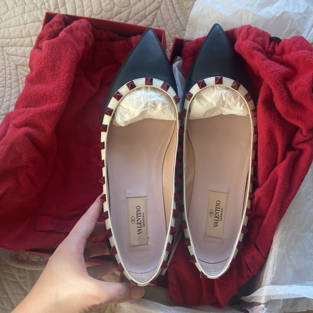 Valentino flats